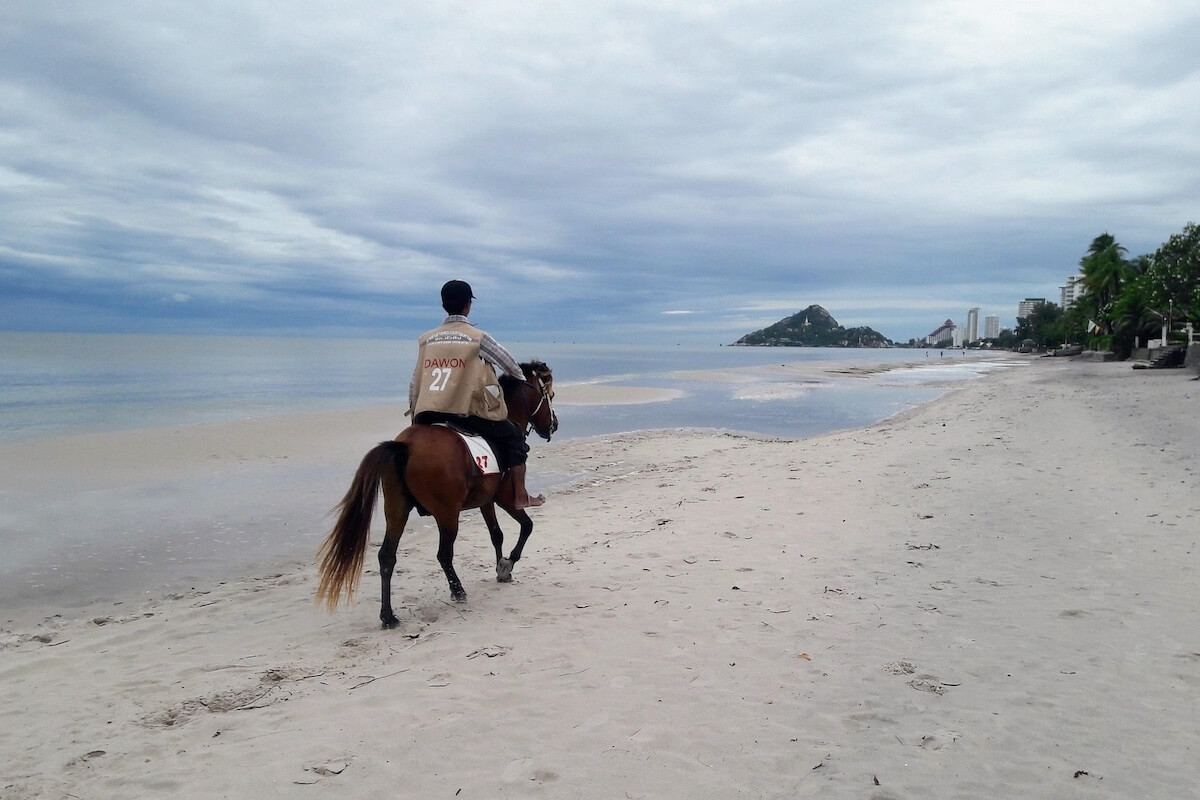 Central Hua Hin beachside