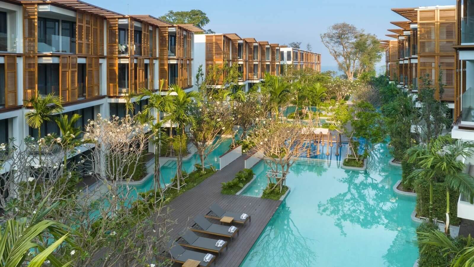 InterContinental Residences Hua Hin swimming pool